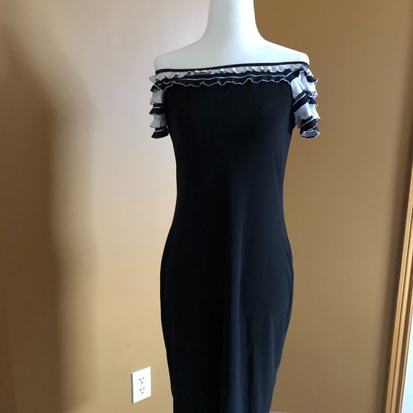 Dress - Picture 1 of 2